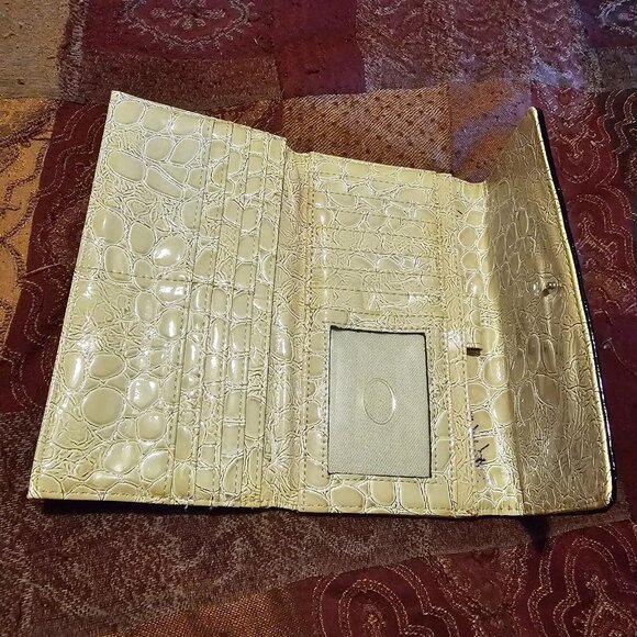 Vintage Guess Bag - Handbag- Maribelle - Matching Wallet - Cream, Black - VGUC - Picture 16 of 16